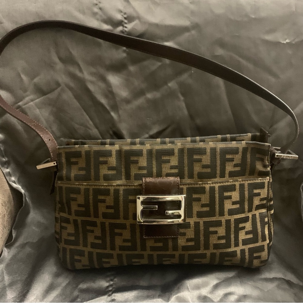 Authentic Fendi Mama Zucca shoulder bag - Picture 2 of 16